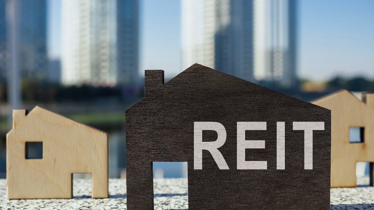 Real Estate Investment Trusts (REITs): Is it a Good Option for You?